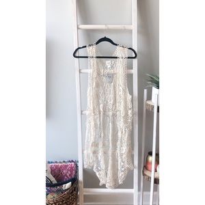 Buckle Mid-length Lace Vest | Size Sm